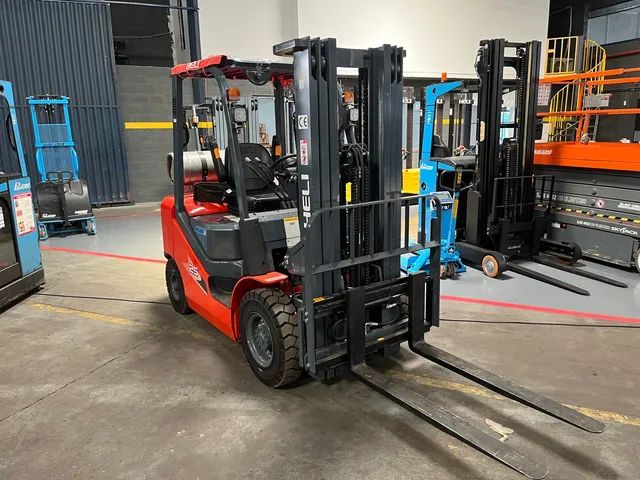 Empilhadeira GLP e Diesel  - Foto 2