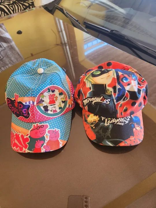 Bonés infantis femininos em Samambaia (60 CADA)