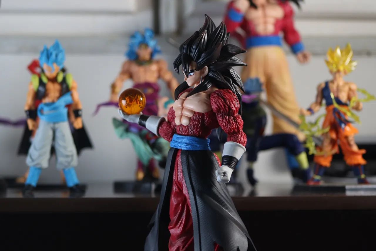 Action Figure 30 centímetros Vegetto