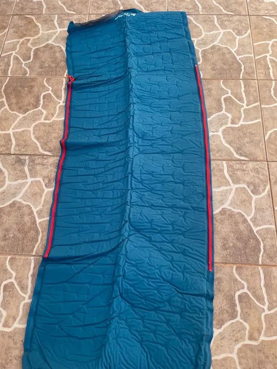 Colchonete inflável para camping - Foto 2