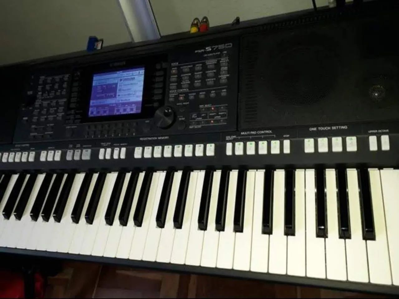 Workstation YAMAHA PSR-S750  - Foto 3