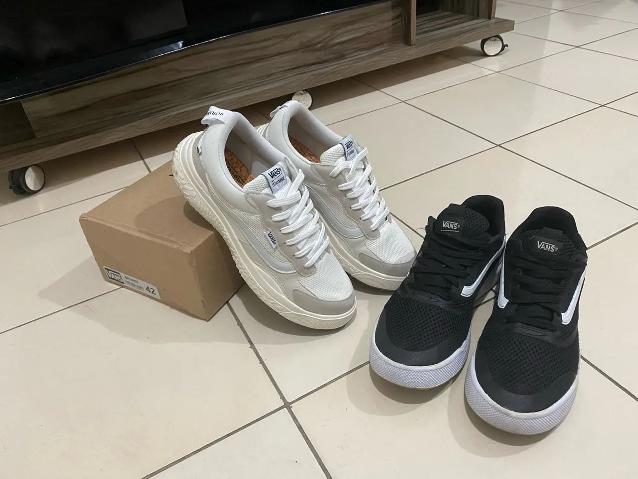 Dois tênis vans ultrange tamanho 42, ótimo estado de conservação. - Foto 6