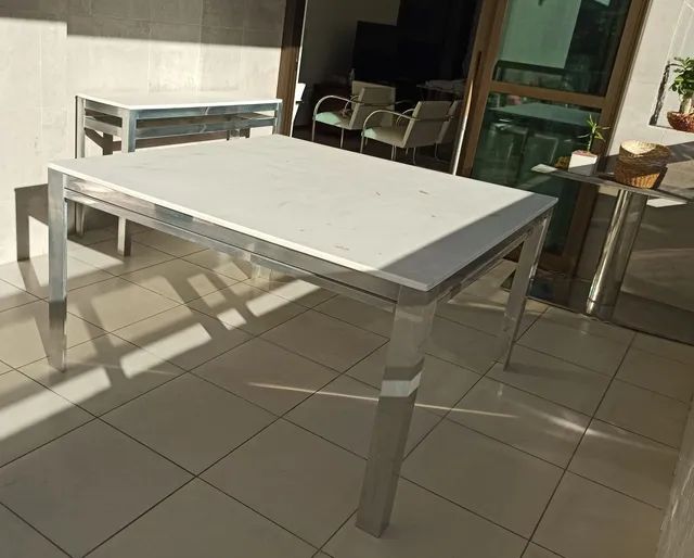 Vendo mesa de jantar e aparador. - Foto 2