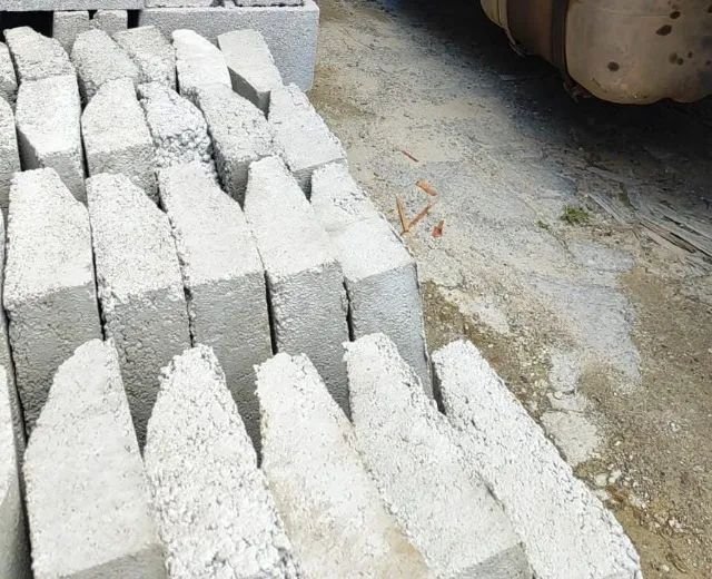 Curbstone64840790478978125