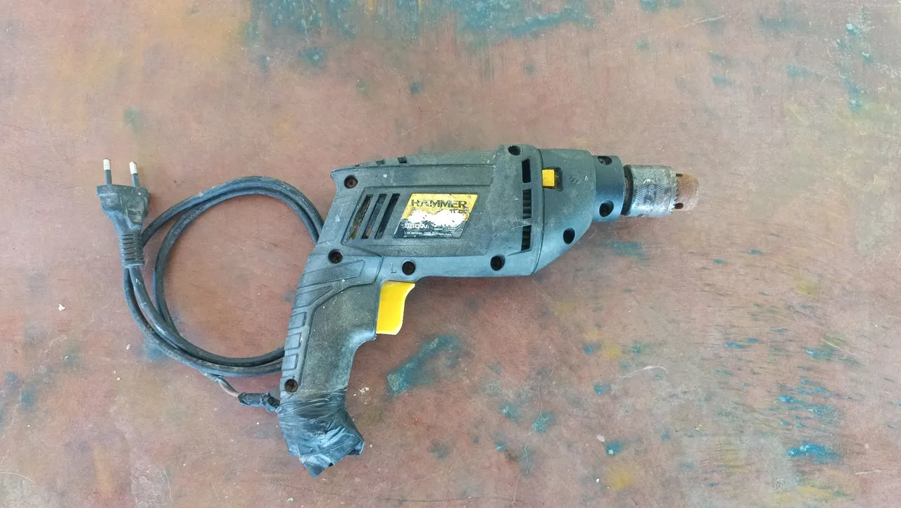 Furadeira Hammer