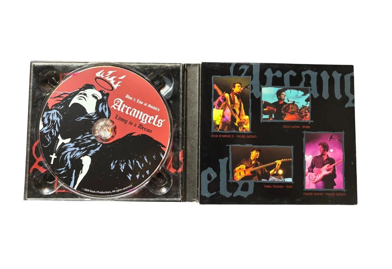 Living in a Dream Edição de CD/DVD dos Arc Angels - Foto 2