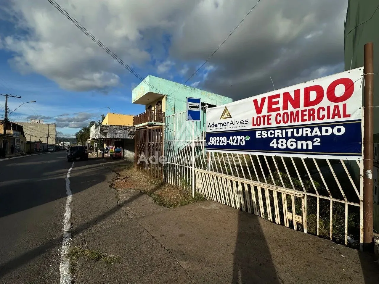 CONDOMINIO BEIJA FLOR, SOBRADINHO-DF, DF 150, LOTE COMERCIAL RARIDADE COM LOJA E APARTAMEN