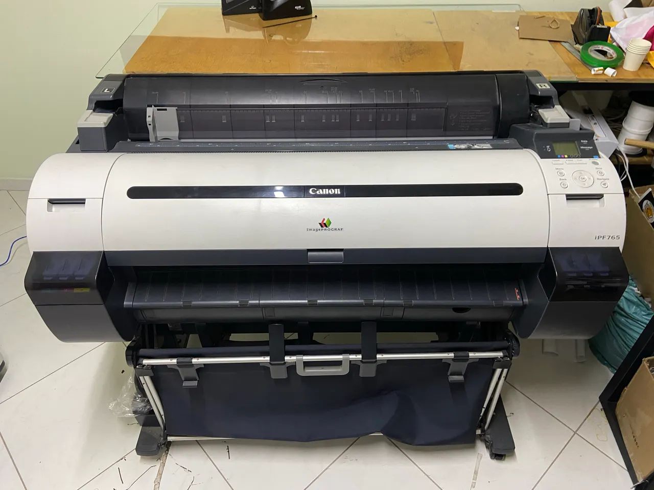 Impressora Canon IPF765 com recarga de tinta