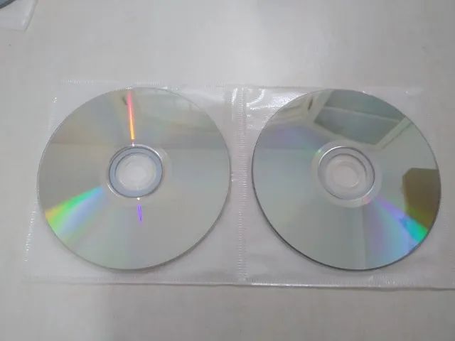 Dvds Batman O Cavaleiro Das Trevas Animação Partes 1 E 2 - Foto 2