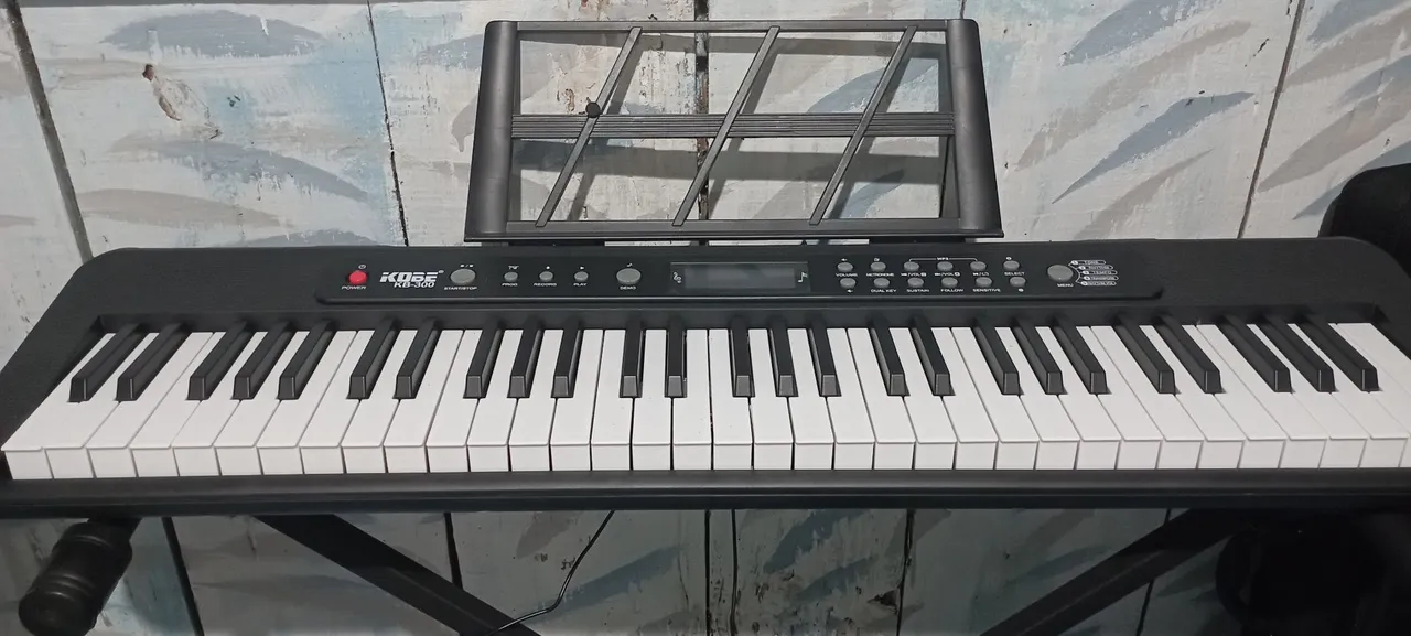 Teclado KOBE KB-300 - teclas sensíveis