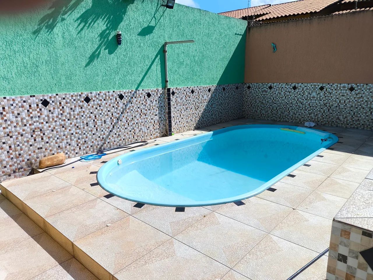 VENDO CASA JARDIM INGÁ R$ 88.000, PRESTAÇÃO 560,00, COM PISCINA. WHATSAPP *. - Foto 3