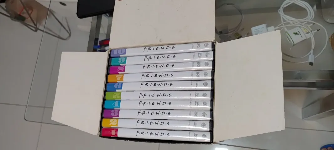 Box da série Friends com as 10 Temporadas completas em DVD - originais