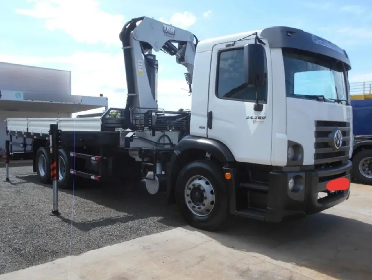 Volkswagen 24.280 Munck TKA 45.700 - 2015 (Entrada + Parcelas)