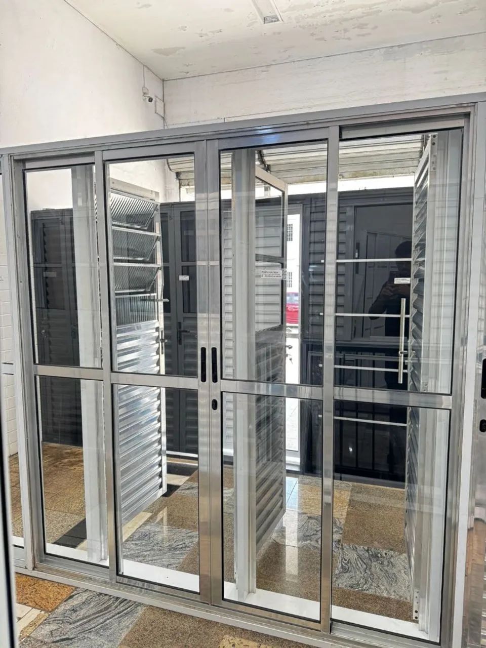 Portas de vidro de correr 2.10x2.00 - Porta sacada Queima de estoque! - Foto 3