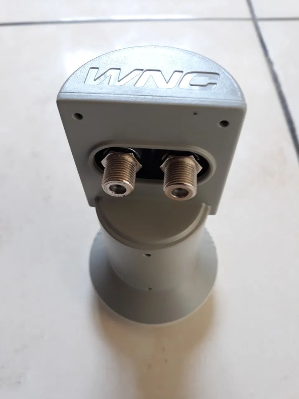 LNB Duplo Universal marca Wnc
