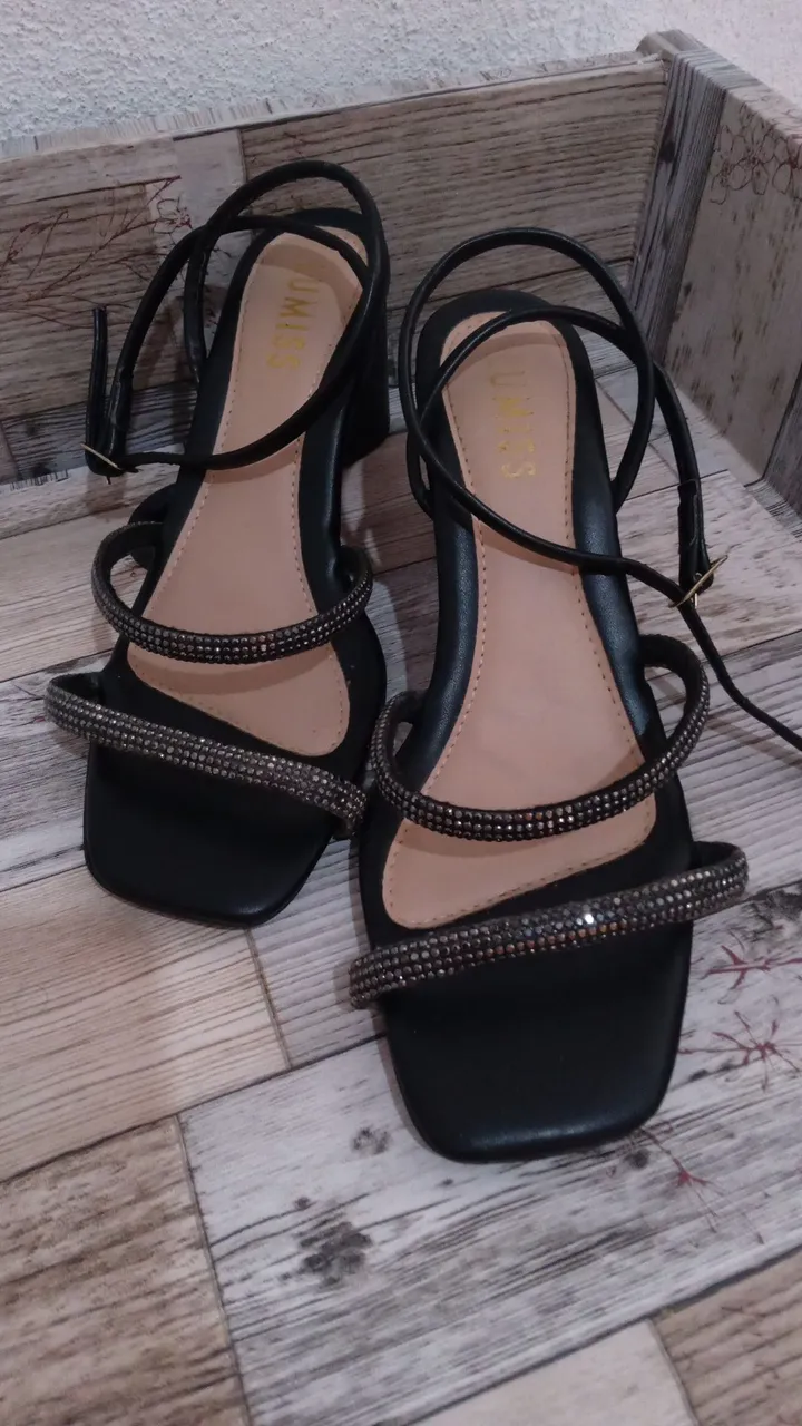 Sandália Feminina Preta com Strass