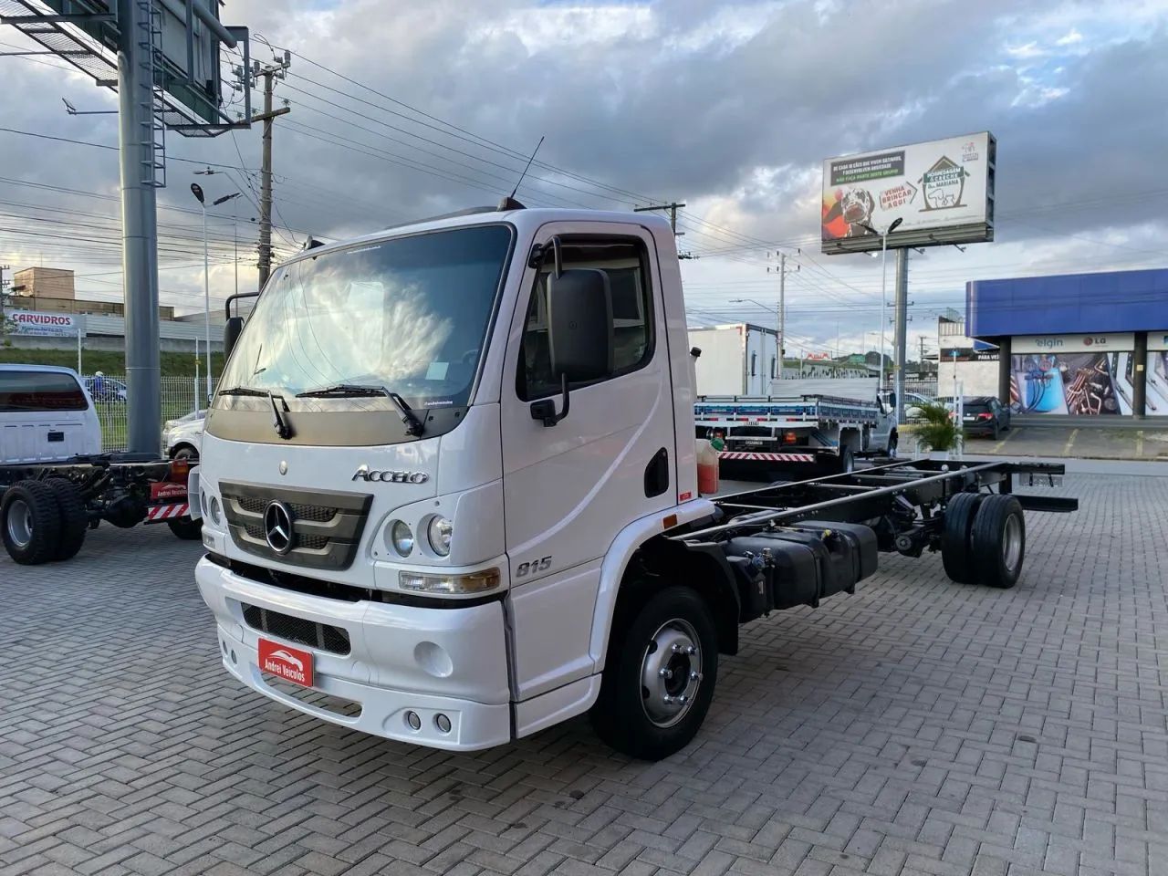 Mercedes-Benz Accelo 815 (Cabine Bolha) Apenas 37.000 Km 2019 - Foto 4