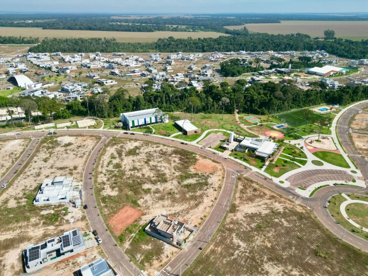 Terreno à Venda no Aquarela dos Poemas - 331m² em Sinop aceita Permuta
