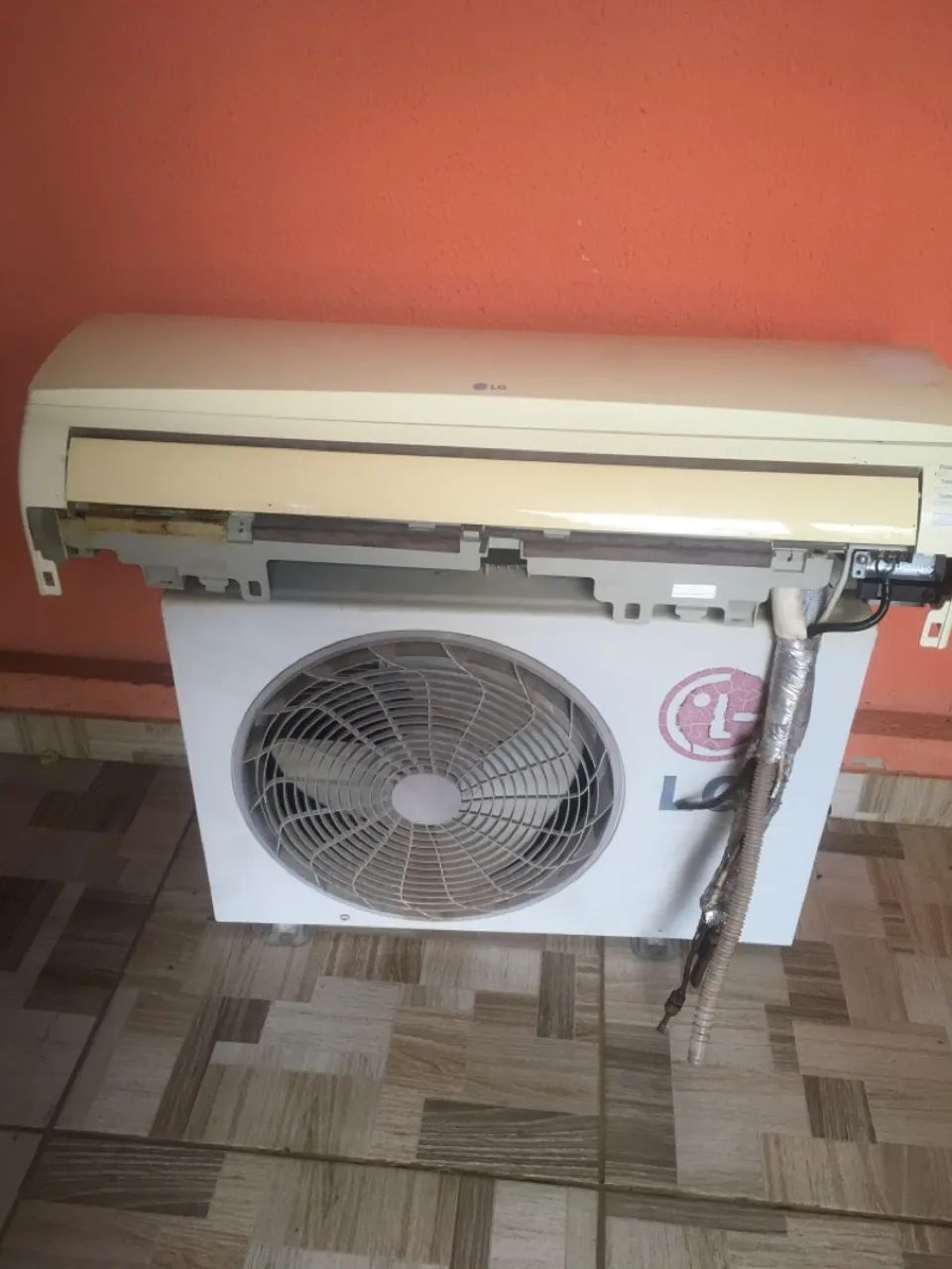 Ar condicionado Lg com defeito 