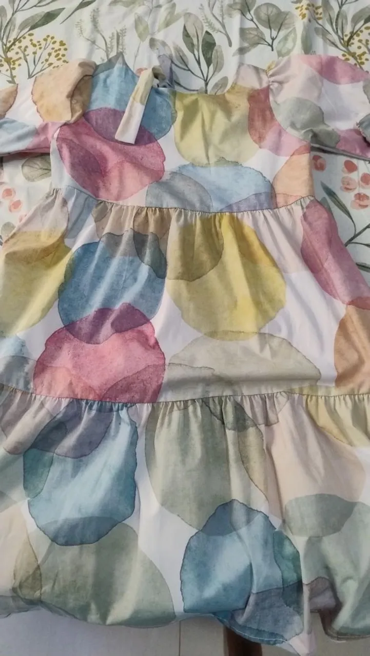 Lote de roupas novas .