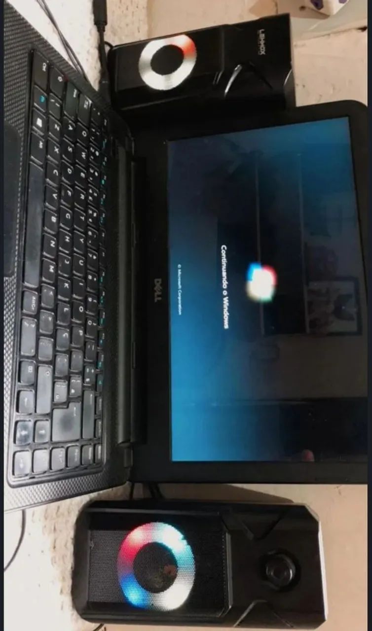 Notebook Dell com tela de 14 polegadas