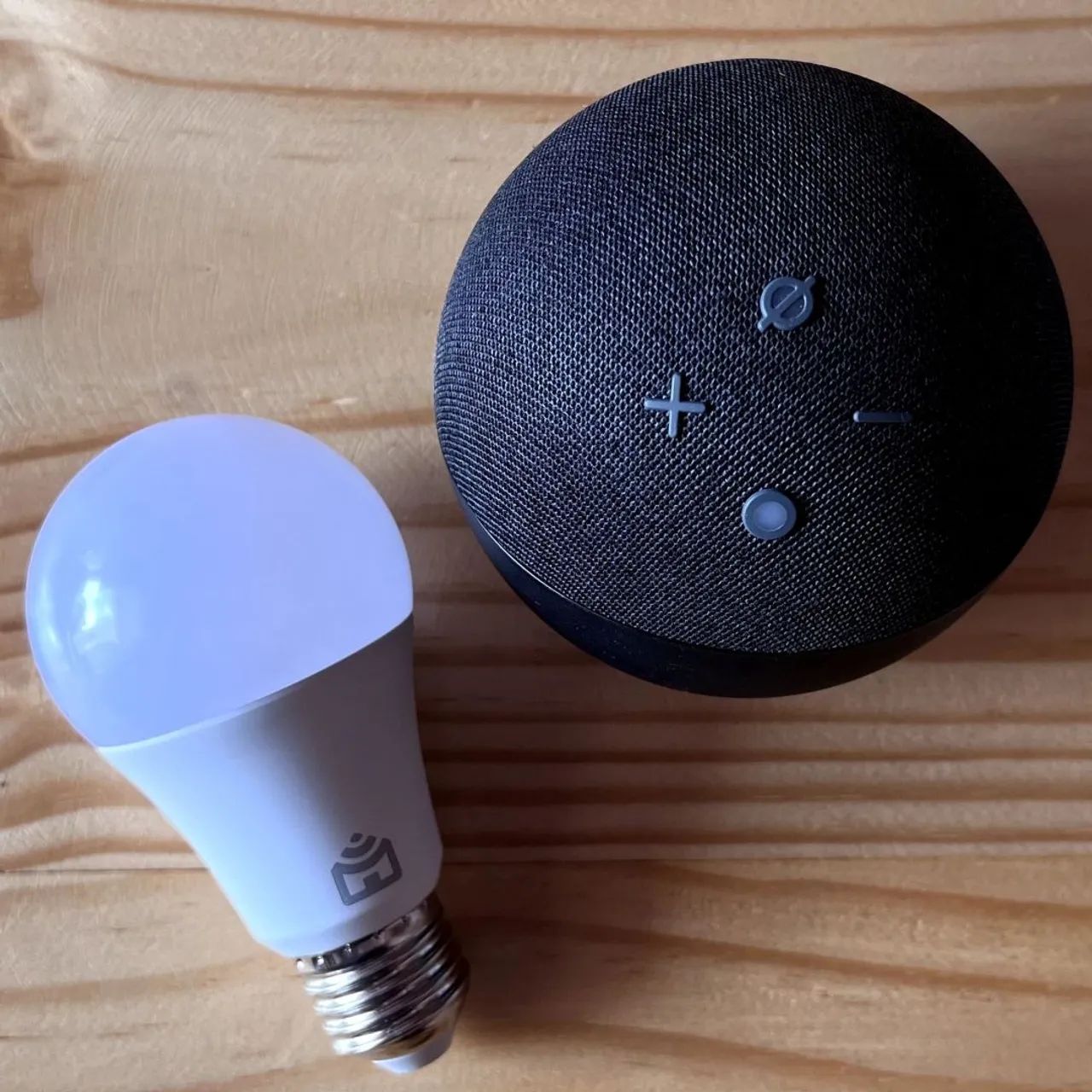 Lâmpada Inteligente compatível com Alexa - Foto 2