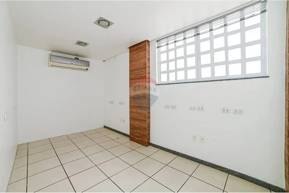 Sala comercial para locação no Centro de Juiz de Fora