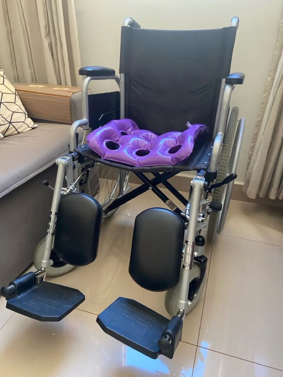 Cadeira de Rodas com Elevação de Pernas - R$850 com Assento de Ar Grátis! - Foto 4