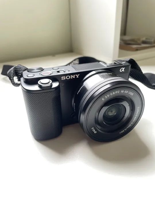 Camera Sony ZV-E10 4K + kit lens 16-50mm + sd card 64gb + case zerada