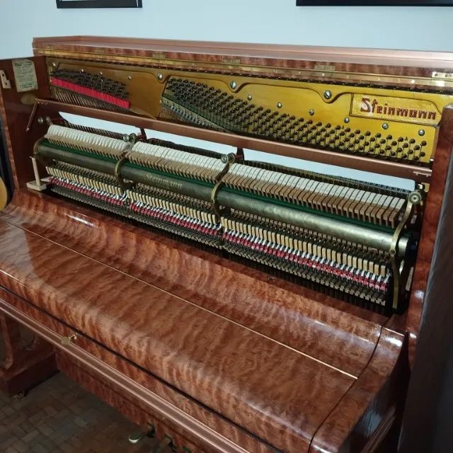 Piano Vertical 1916 da renomada marca alemã Steinmann, todo restaurado, timbre maravilhoso - Foto 4
