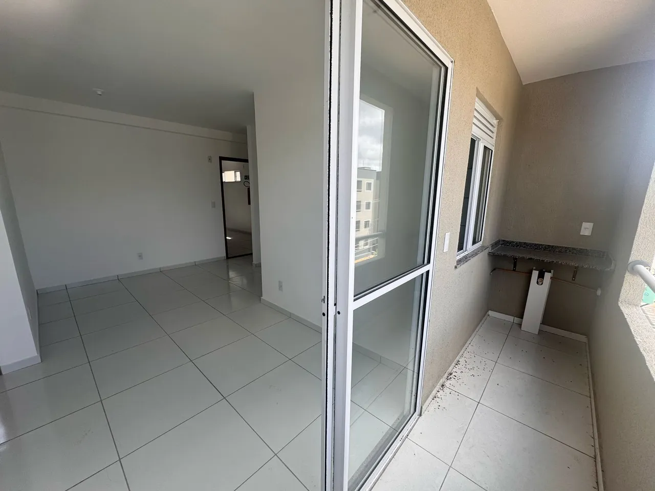 Imóvel para aluguel possui 49 metros quadrados com 2 quartos em Turu - São Luís - MA