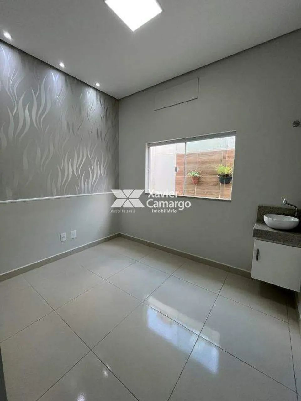 Sala comercial para locação no bairro Saúde.