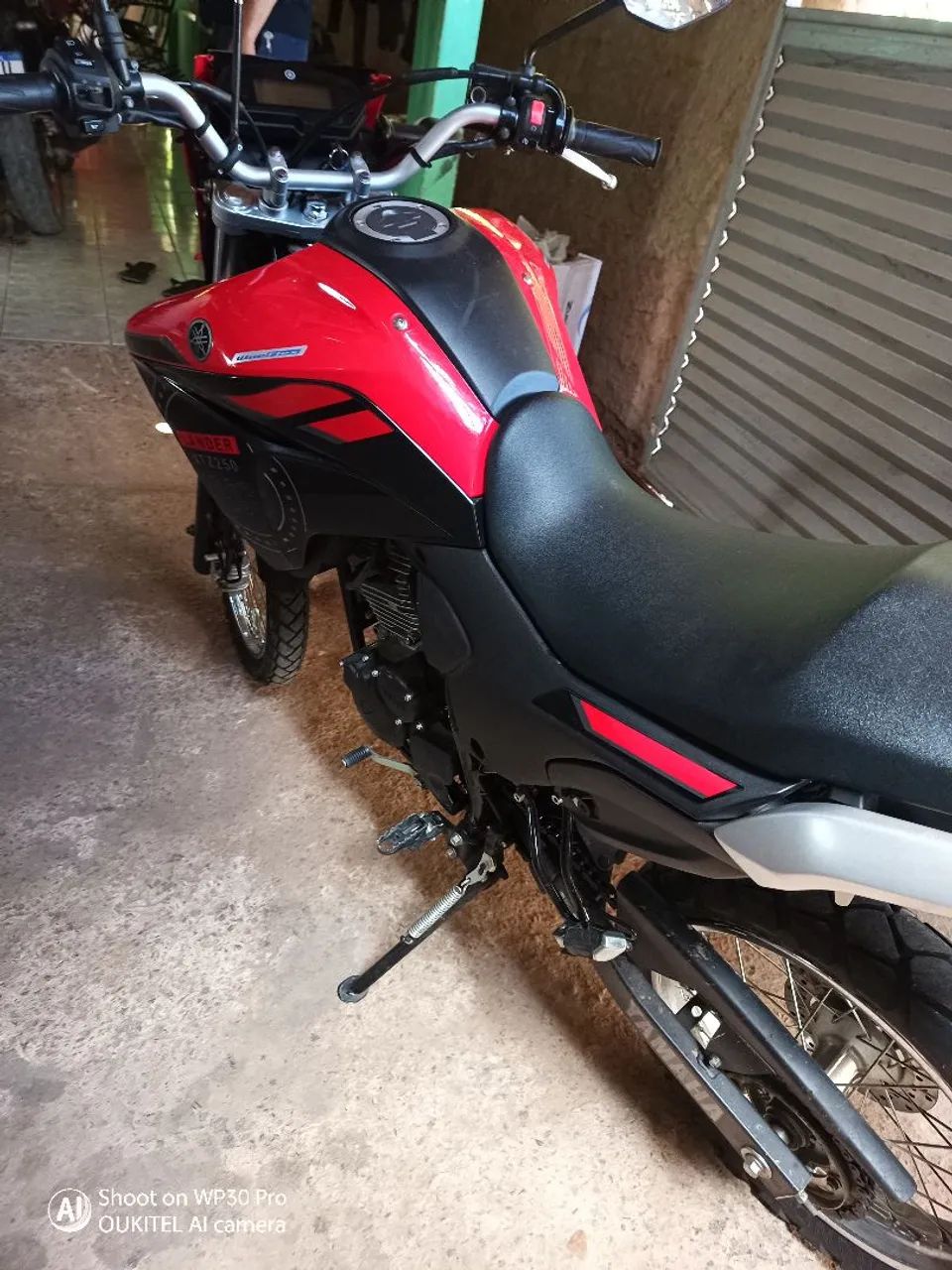 Vendo troco lander 23 pura emplacada ate 12/2026 leia o anúncio golpista nem tente - Foto 2