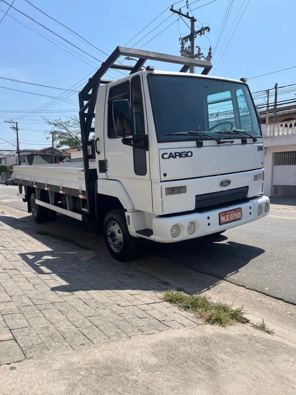 816 Carroceria Aberta de ferro ( ótimo caminhão melhor motor da Categoria ) 