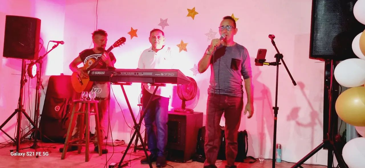 Tecladista vocalista zabumbeiro - Foto 2