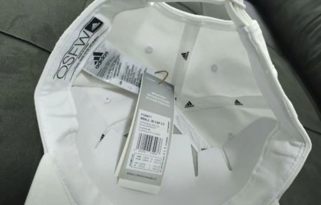 Boné Adidas Original Branco com Listras Pretas - Foto 3