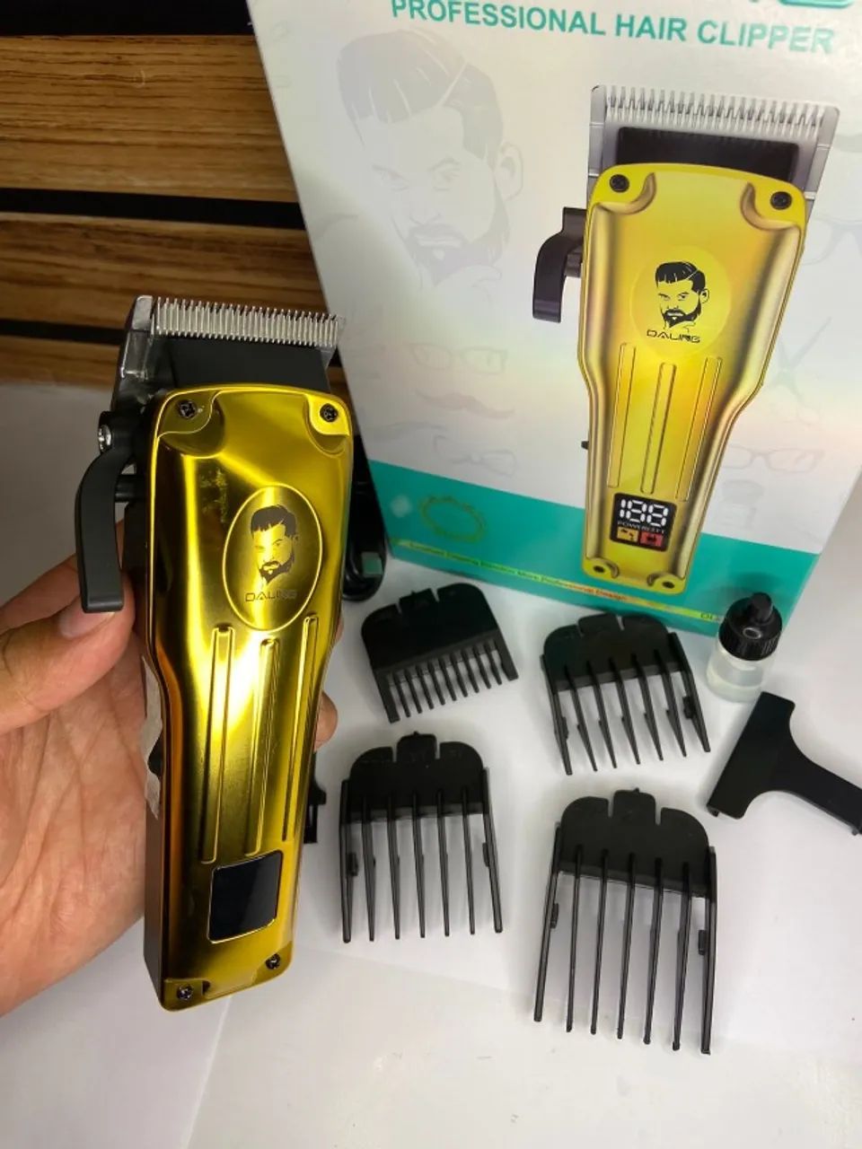 Máquina De Cortar Cabelo Dourada Profissional Sem Fio Daling - Foto 2