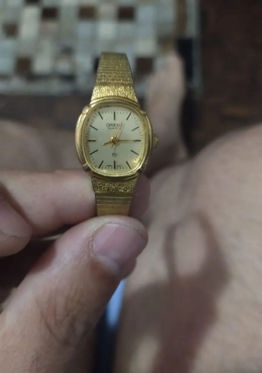 Relógio Citizen Quartzo Dourado Feminino - Foto 2