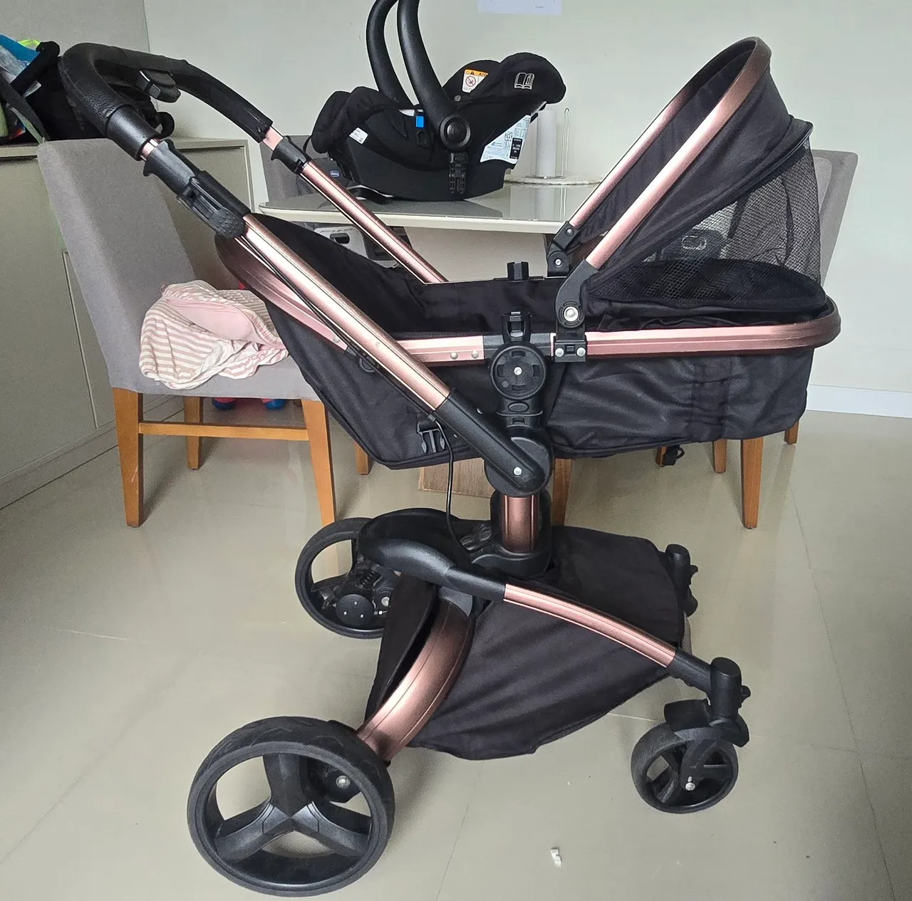 Carrinho de Bebê Dzieco Galzerano 360°