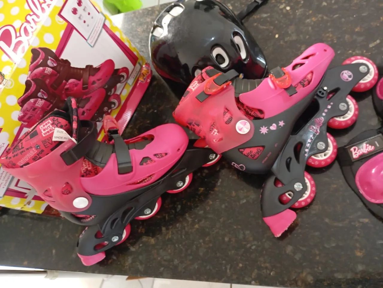 Patins  da barbie completo - Foto 2