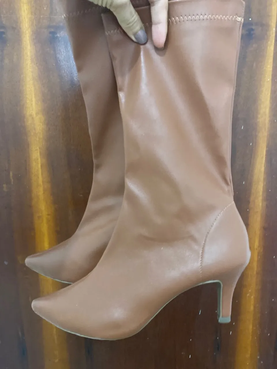 Bota Feminina Cano Médio Marrom