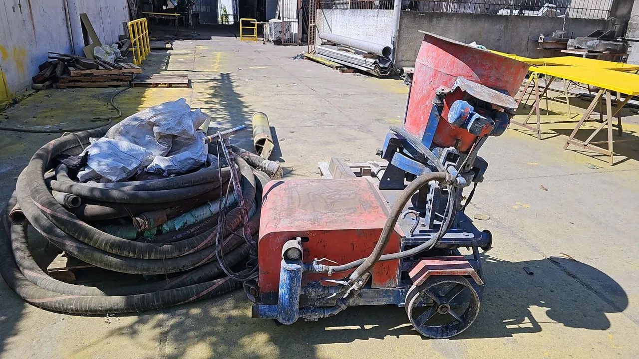Bomba de concreto projetado.
