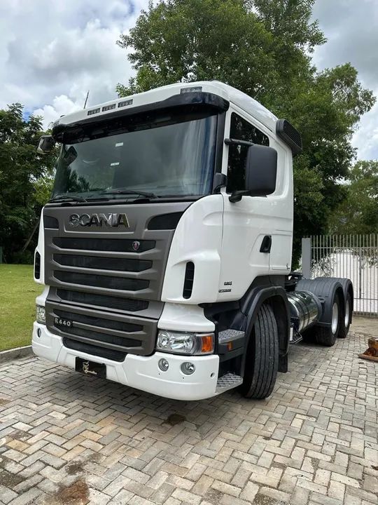 Scania R440 6x2 automático 