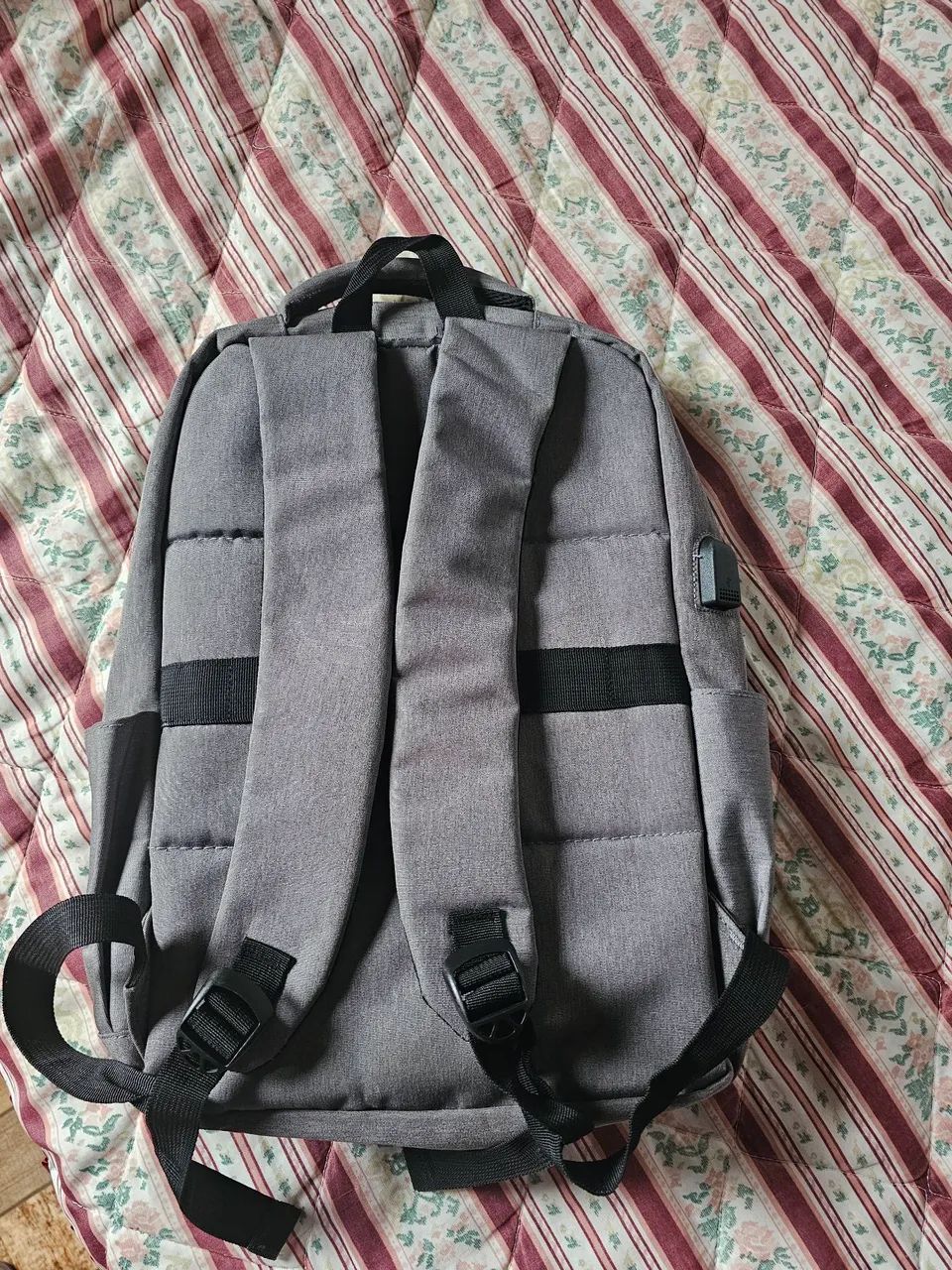 Duas mochila ? uma grande outra media - Foto 3