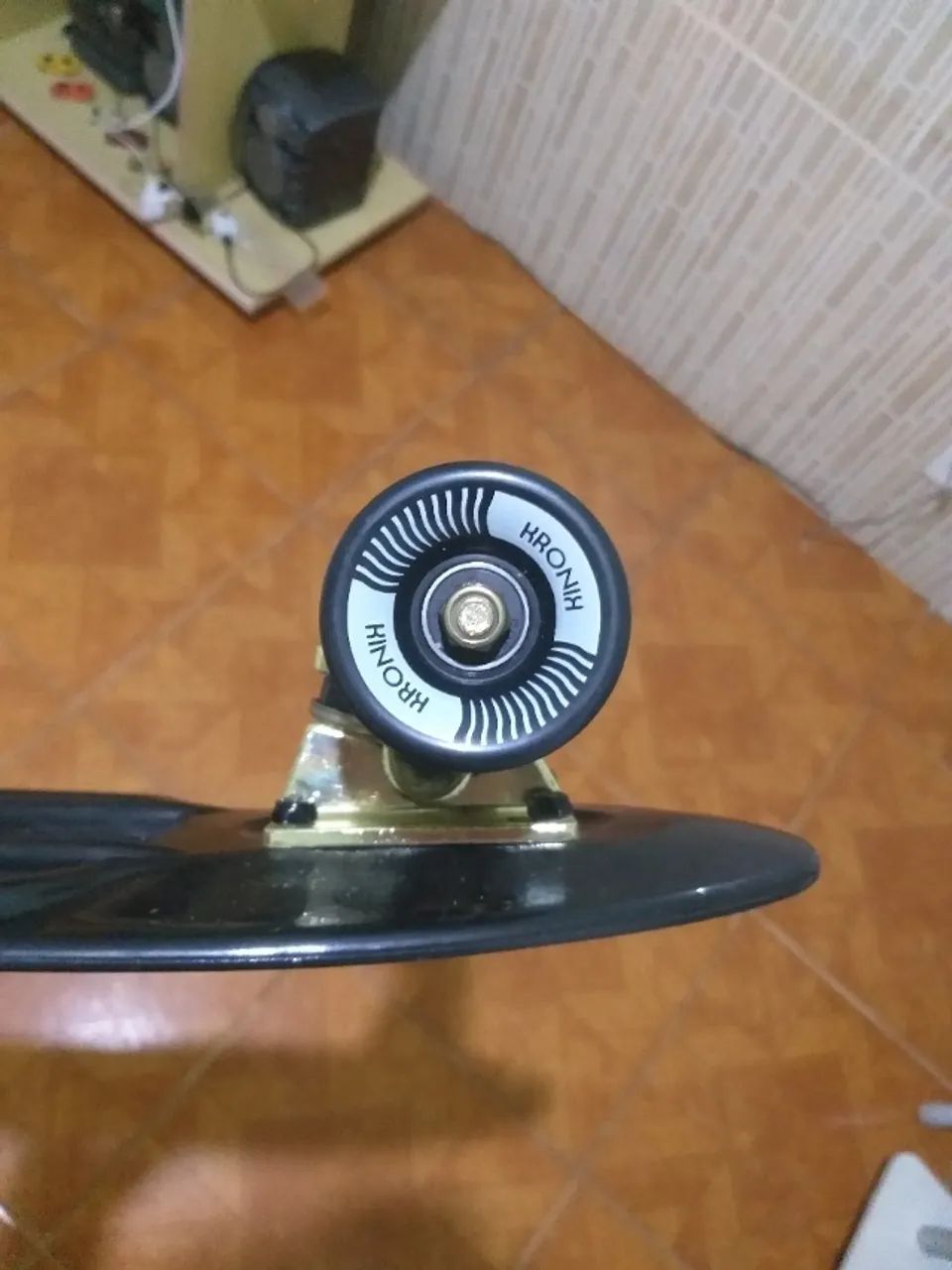 Skate Mini Cruiser Kronik Prof (Série Gold) (Edição Limitada e Novo) - Foto 4