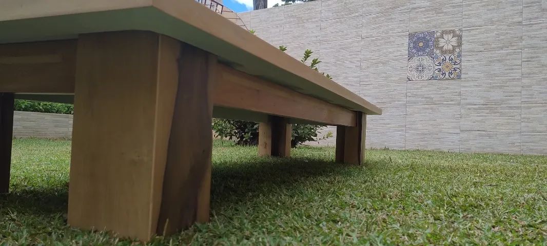 Mesa de centro em madeira, com detalhes em marchetaria - Foto 2