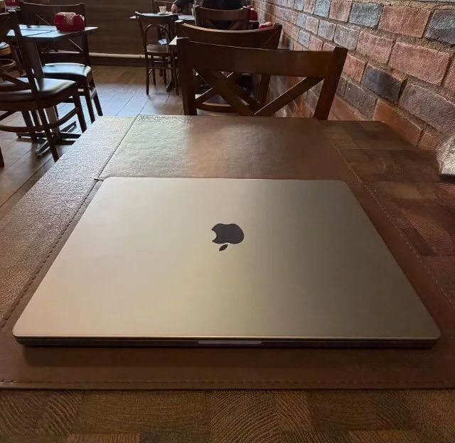 Macbook PRO M1 MAX - 16 Pol - 1 TB - 32 RAM - Foto 2