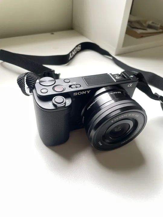 Camera Sony ZV-E10 4K + kit lens 16-50mm + sd card 64gb + case zerada - Foto 2