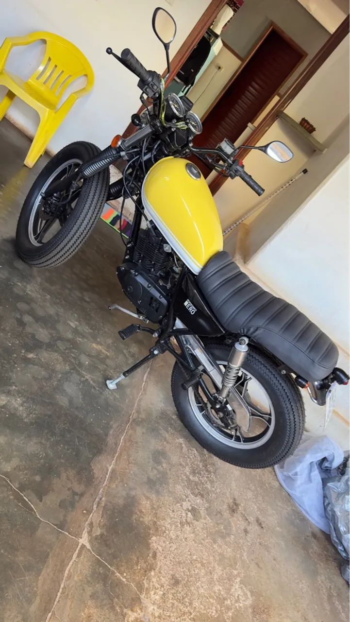 Intruder 125 customizada café racer - Foto 3