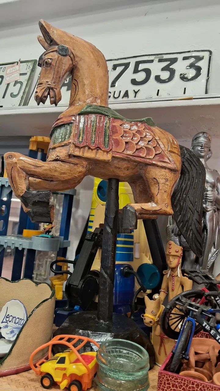 Antigo Cavalo indiano em madeira entalhada ler descrição  - Foto 5
